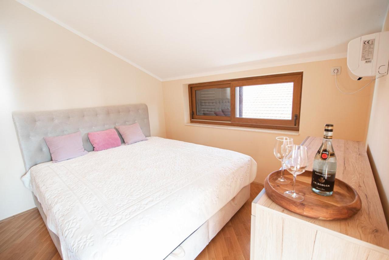 Boka Apartment Baošići Екстериор снимка